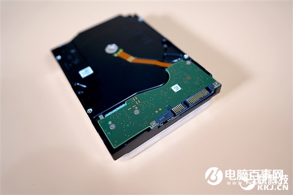 每年可寫入300TB！希捷酷狼Pro 16TB硬盤圖賞