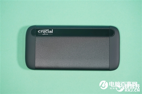 速度達1GB/s!英睿達X8移動SSD 2TB圖賞:4寸手機大小