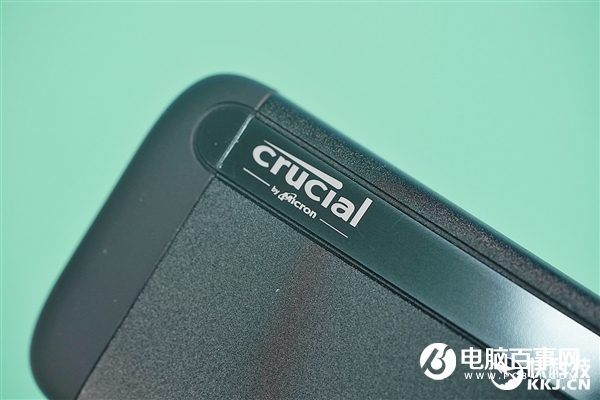 速度達1GB/s!英睿達X8移動SSD 2TB圖賞:4寸手機大小