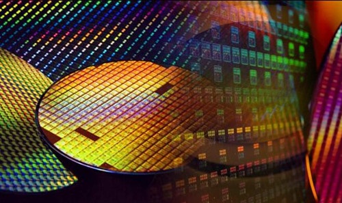 消息稱(chēng)臺(tái)積電、聯(lián)華電子正考慮再次提高汽車(chē)芯片代工價(jià)格:最高提升 15%