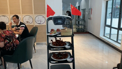 智慧防疫,普渡機(jī)器人為疫情防控保駕護(hù)航