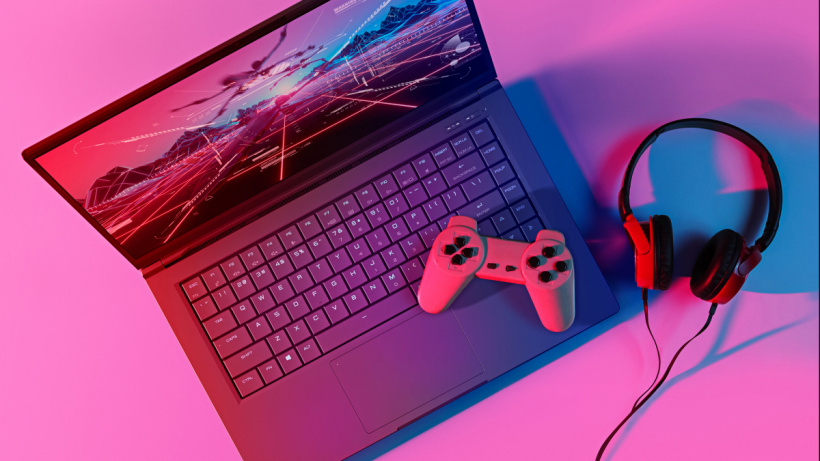 英特爾推出公版 NUC X15 游戲本：i7-11800H、RTX 3070、240 Hz 屏、HDMI 2.1