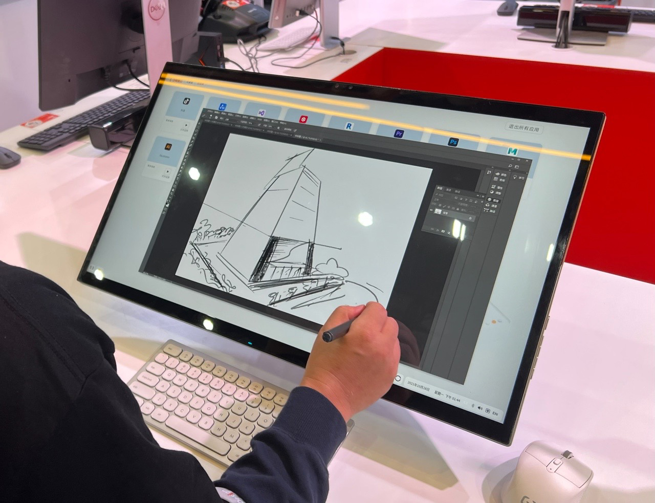阿里云發(fā)布第一臺(tái)設(shè)計(jì)師云電腦:跨系統(tǒng)應(yīng)用無(wú)需安裝即點(diǎn)即用
