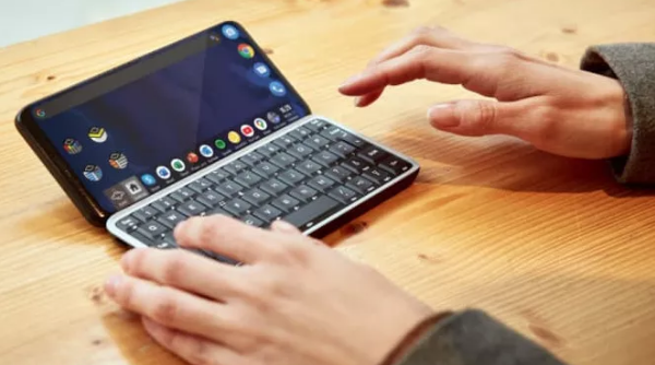 側滑全鍵盤設計，Planet Astro Slide 5G 發布：Android+Linux 雙系統
