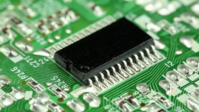 IC Insights:去年電子設備中的半導體含量達 33.2%,創歷史新高