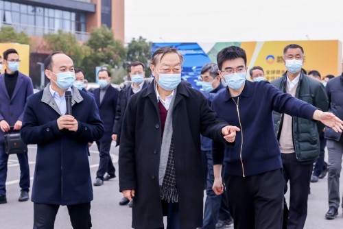 李毅中等調研蘑菇車聯，“車路云一體化”智慧交通項目初具規模