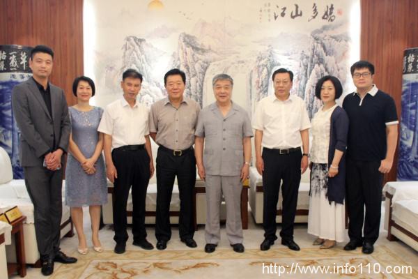 飛諾門陣亮相雁棲湖論壇，持續(xù)推進(jìn)信創(chuàng)行業(yè)生態(tài)建設(shè)